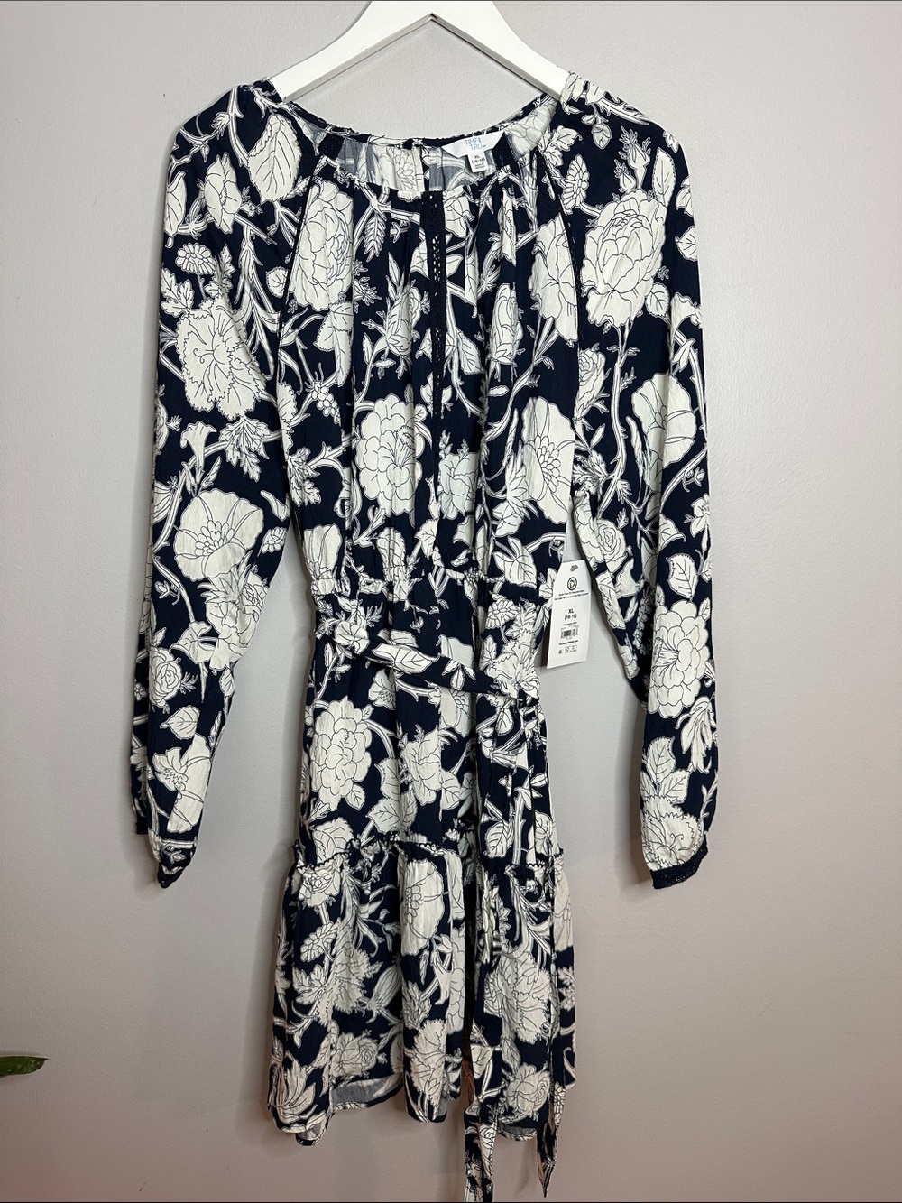 Time and Tru Navy and White Floral Tie-Waist Long Sleeve Dress size XL NWT
